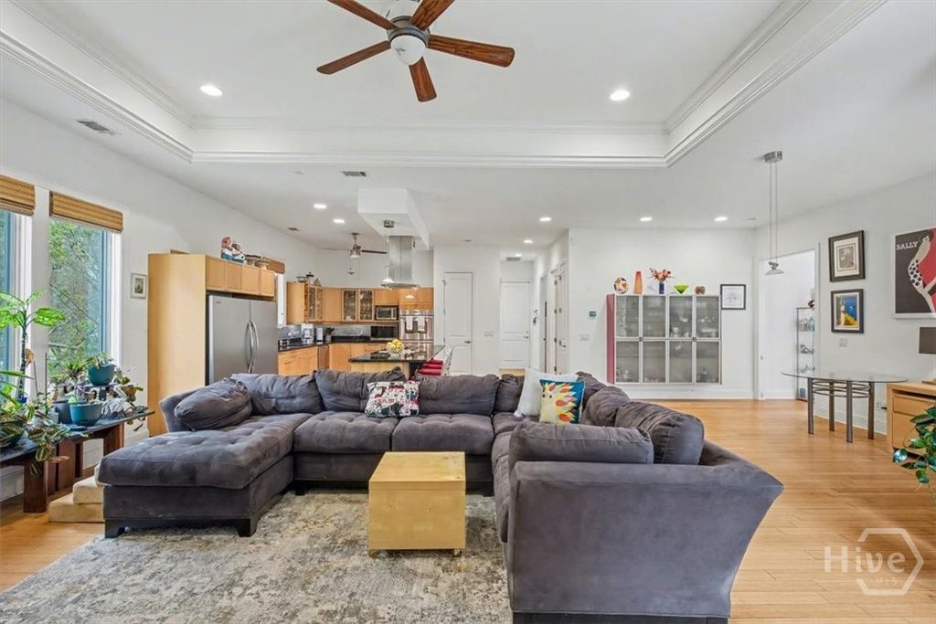 Image 10 of property listing at 9 Oak Glade Court, Savannah, GA 31411