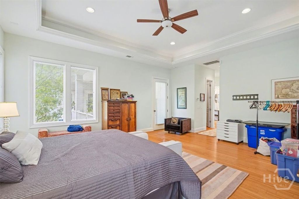 Image 19 of property listing at 9 Oak Glade Court, Savannah, GA 31411