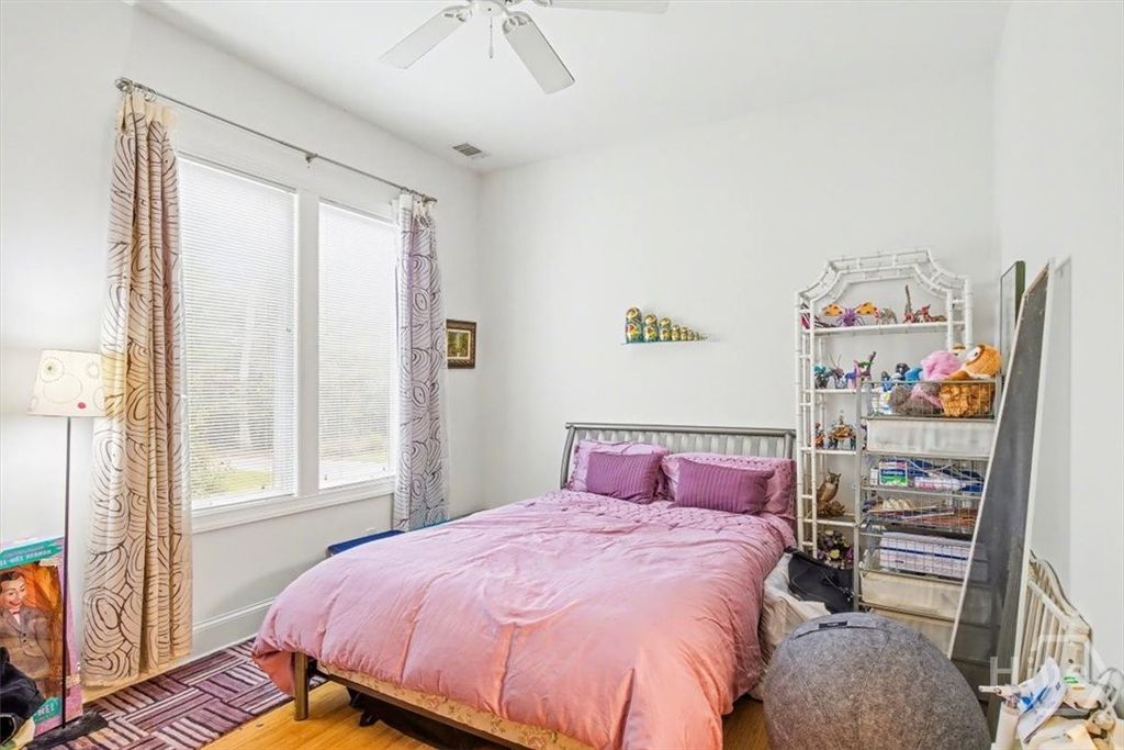 Image 23 of property listing at 9 Oak Glade Court, Savannah, GA 31411