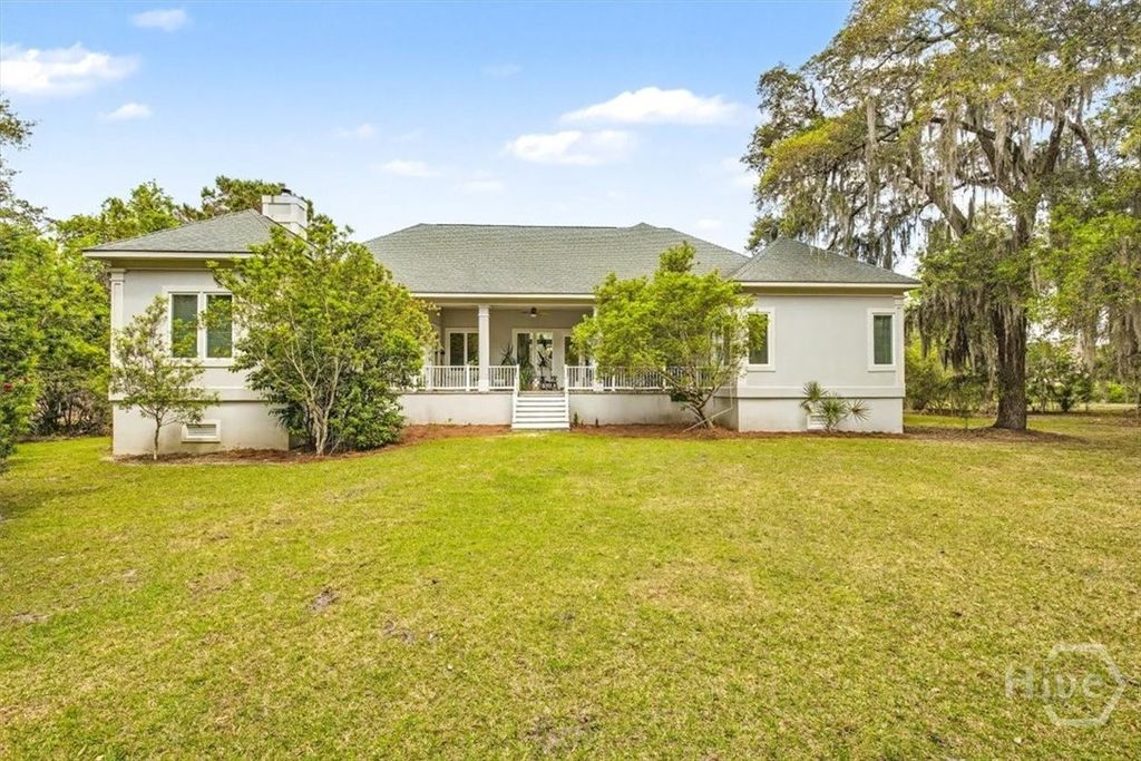 Image 33 of property listing at 9 Oak Glade Court, Savannah, GA 31411