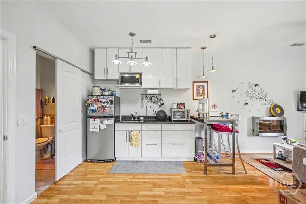 Image 34 of property listing at 9 Oak Glade Court, Savannah, GA 31411