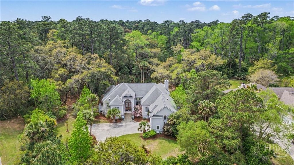 Image 37 of property listing at 9 Oak Glade Court, Savannah, GA 31411