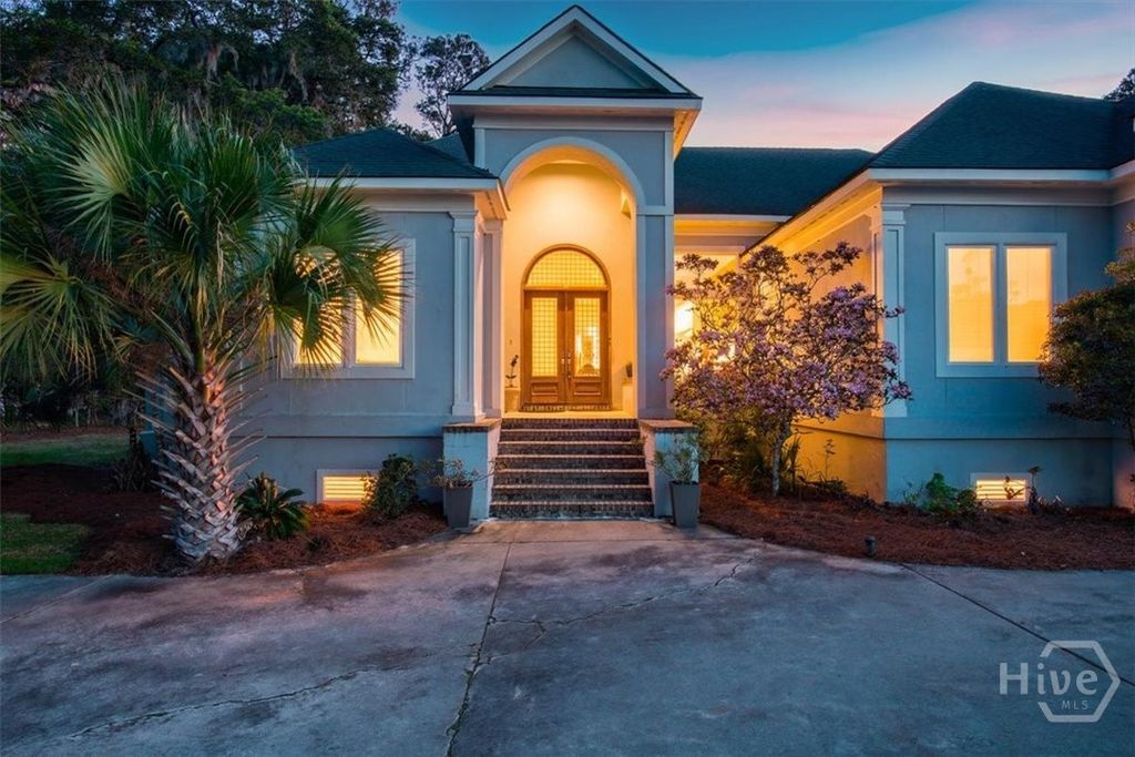 Image 41 of property listing at 9 Oak Glade Court, Savannah, GA 31411