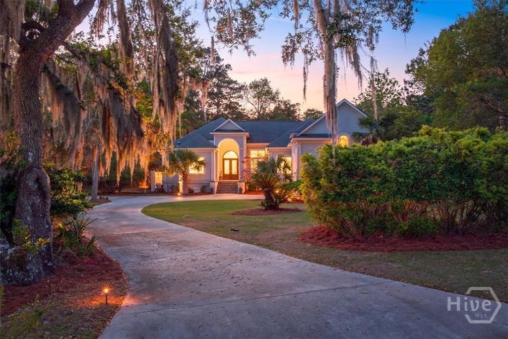 Image 43 of property listing at 9 Oak Glade Court, Savannah, GA 31411