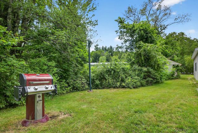 30 Old Henniker Road, Hillsborough, NH 03244