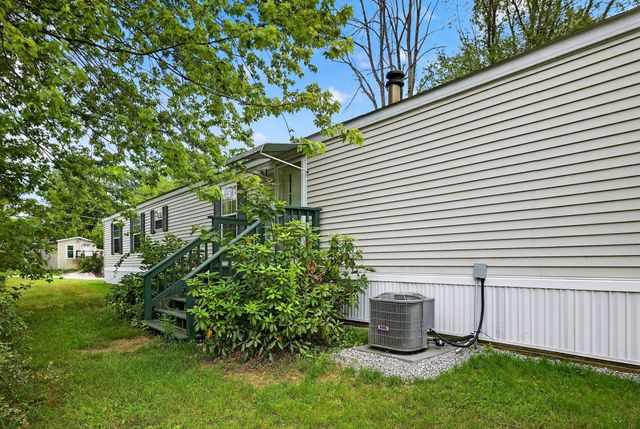 30 Old Henniker Road, Hillsborough, NH 03244