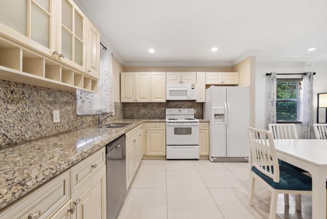 3050 N Riverside Drive 1a, Coral Springs, FL 33065