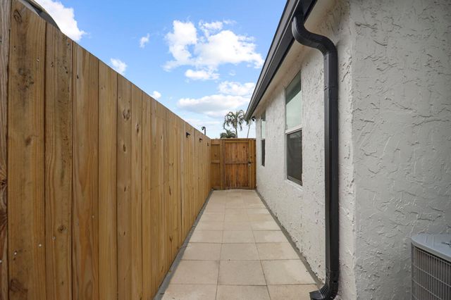 5231 Norma Elaine Road, West Palm Beach, FL 33417