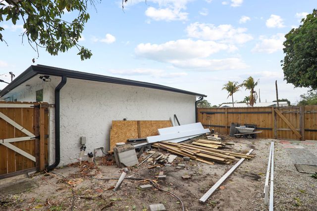 5231 Norma Elaine Road, West Palm Beach, FL 33417