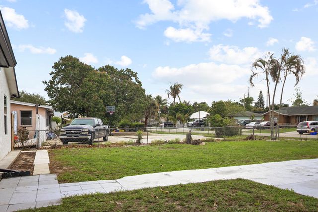 5231 Norma Elaine Road, West Palm Beach, FL 33417