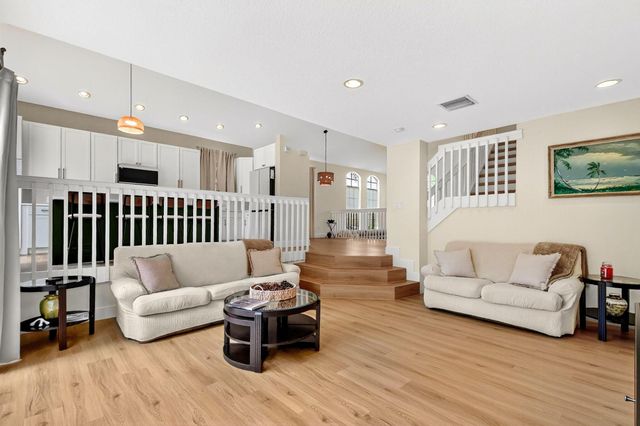 9858 Shepard Place, Wellington, FL 33414