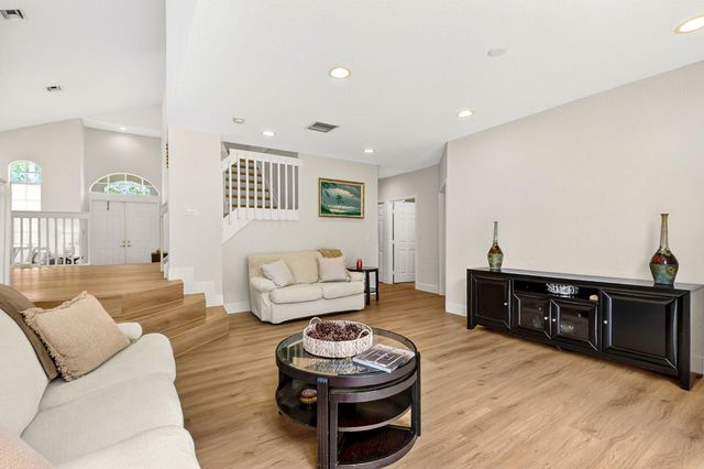 9858 Shepard Place, Wellington, FL 33414