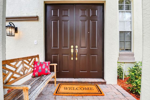 9858 Shepard Place, Wellington, FL 33414