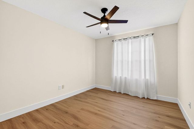 9858 Shepard Place, Wellington, FL 33414