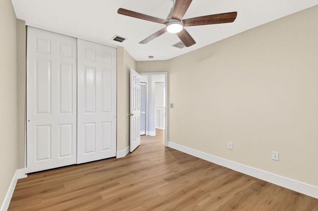 9858 Shepard Place, Wellington, FL 33414