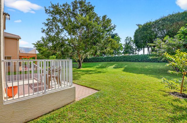 9858 Shepard Place, Wellington, FL 33414