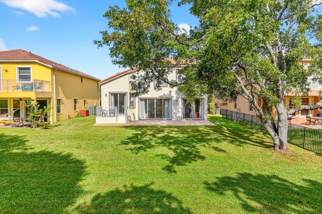 9858 Shepard Place, Wellington, FL 33414