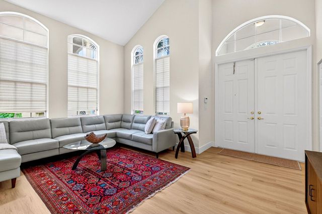 9858 Shepard Place, Wellington, FL 33414