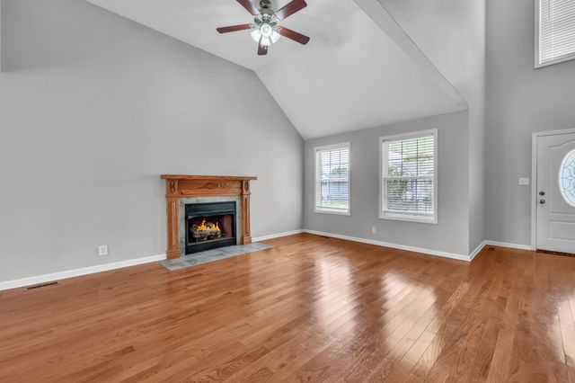 1380 Mutual Dr, Clarksville, TN 37042