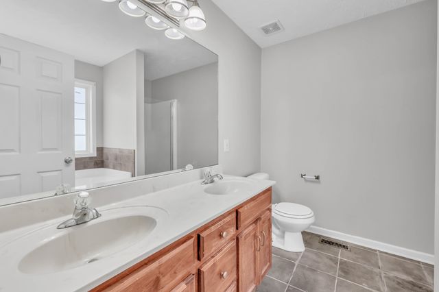 1380 Mutual Dr, Clarksville, TN 37042