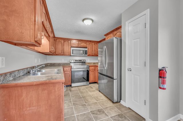 1380 Mutual Dr, Clarksville, TN 37042