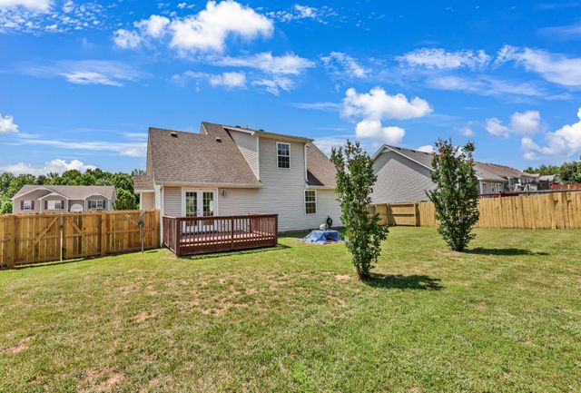 1380 Mutual Dr, Clarksville, TN 37042