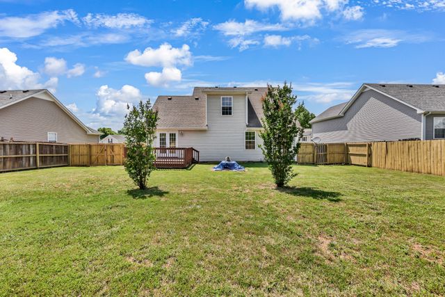 1380 Mutual Dr, Clarksville, TN 37042