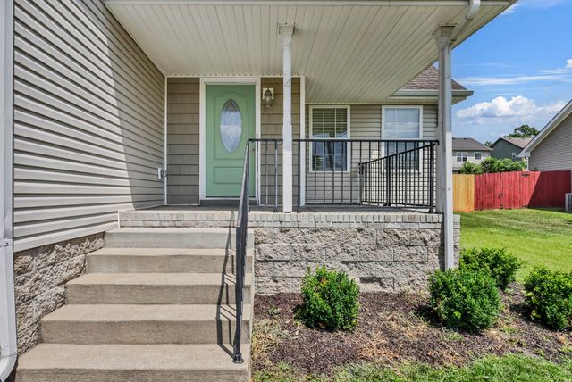 1380 Mutual Dr, Clarksville, TN 37042