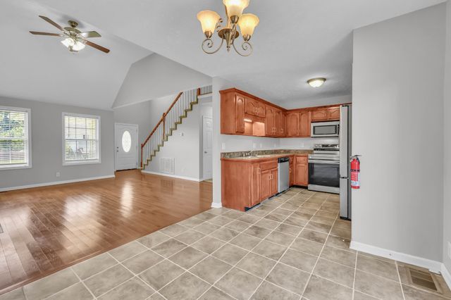 1380 Mutual Dr, Clarksville, TN 37042