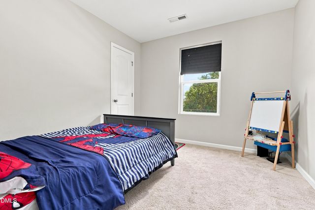 359 Emilies Crossing Way, Lillington, NC 27546