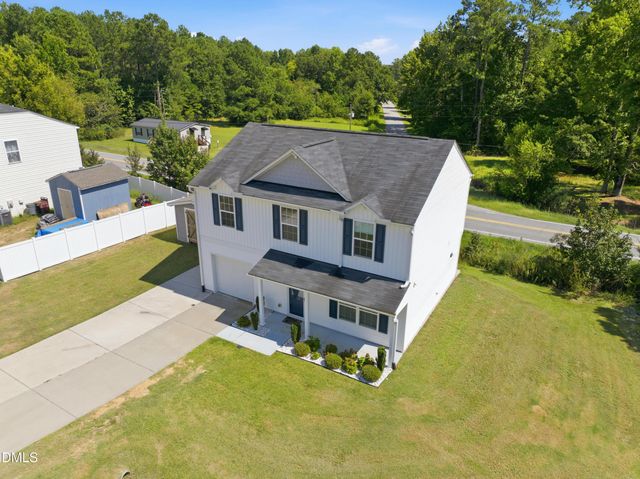 359 Emilies Crossing Way, Lillington, NC 27546