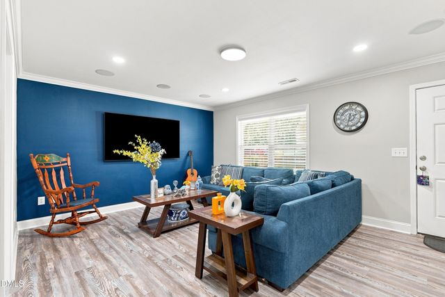 359 Emilies Crossing Way, Lillington, NC 27546