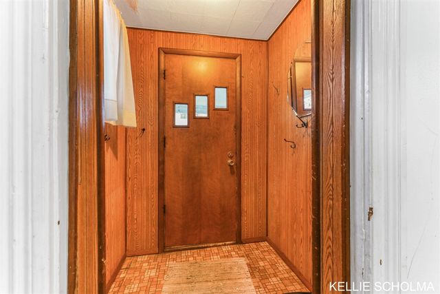 560 Lane Avenue, Grand Rapids, MI 49504