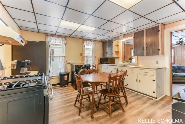 560 Lane Avenue, Grand Rapids, MI 49504