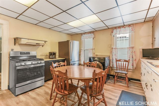 560 Lane Avenue, Grand Rapids, MI 49504