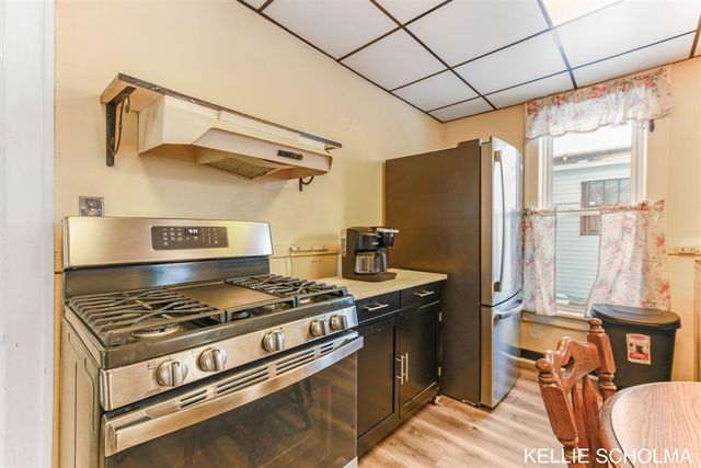 560 Lane Avenue, Grand Rapids, MI 49504