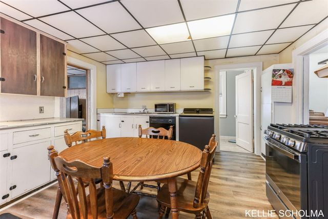 560 Lane Avenue, Grand Rapids, MI 49504