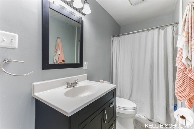 560 Lane Avenue, Grand Rapids, MI 49504