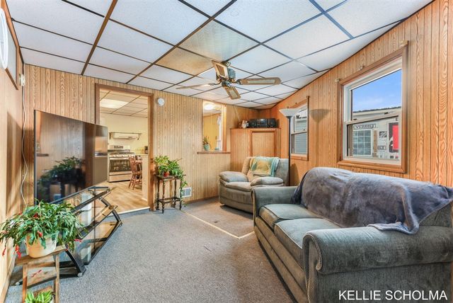 560 Lane Avenue, Grand Rapids, MI 49504