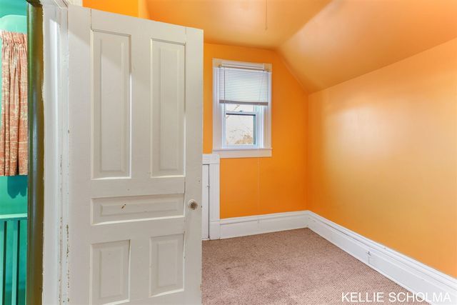 560 Lane Avenue, Grand Rapids, MI 49504