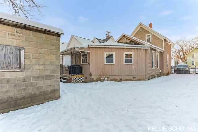 560 Lane Avenue, Grand Rapids, MI 49504