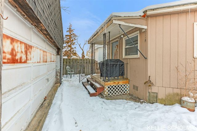 560 Lane Avenue, Grand Rapids, MI 49504