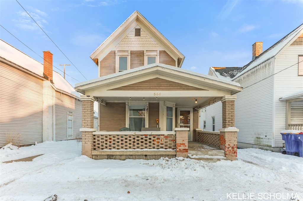 560 Lane Avenue, Grand Rapids, MI 49504