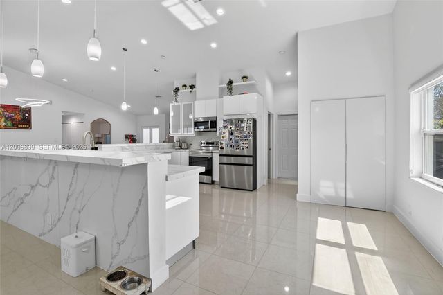 3540 N Park Road, Hollywood, FL 33021