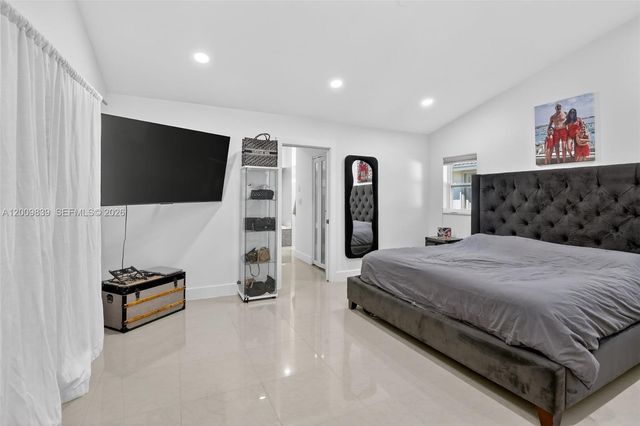 3540 N Park Road, Hollywood, FL 33021