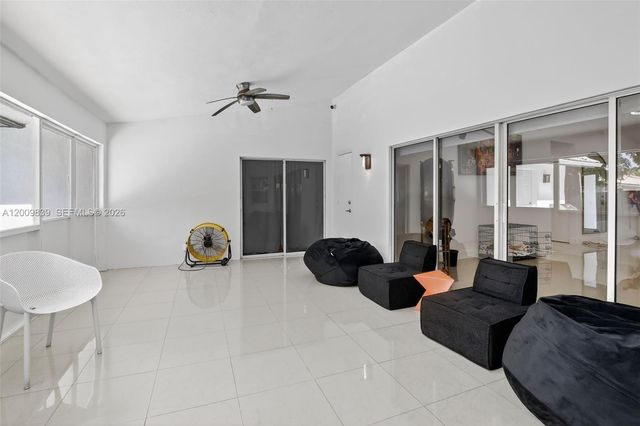3540 N Park Road, Hollywood, FL 33021
