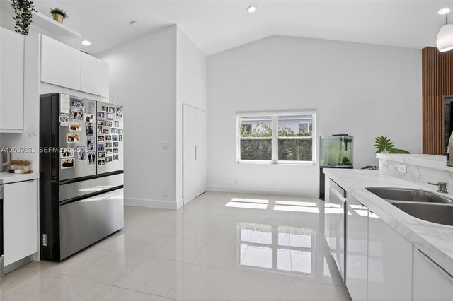 3540 N Park Road, Hollywood, FL 33021