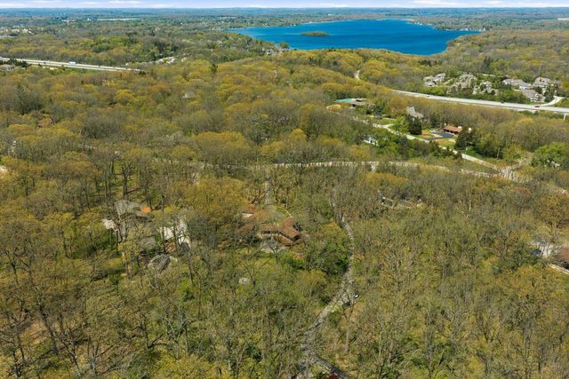 2028 Hillside COURT, Delafield, WI 53018