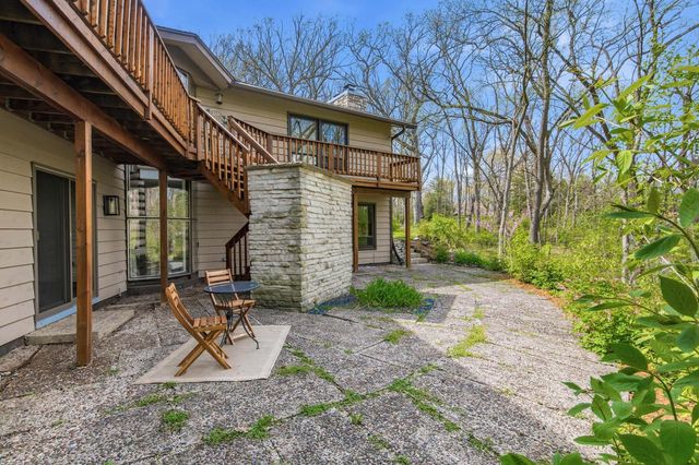 2028 Hillside COURT, Delafield, WI 53018
