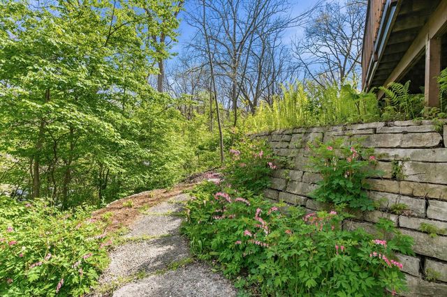 2028 Hillside COURT, Delafield, WI 53018